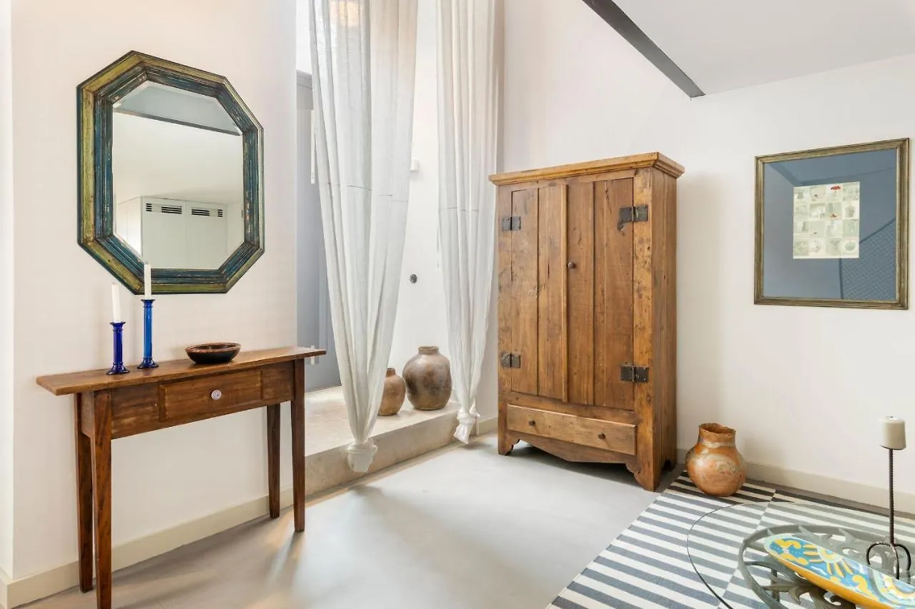 Majestic Apartment W/ Patio By Lovelystay Lisboa