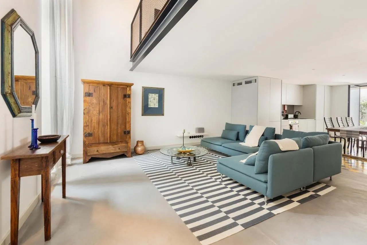 Majestic Apartment W/ Patio By Lovelystay location